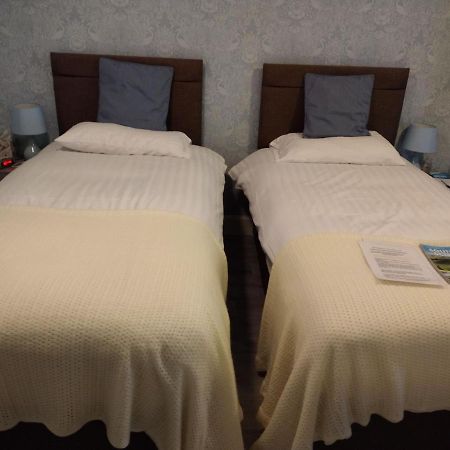 29 Well Street B&B Мофат Екстериор снимка