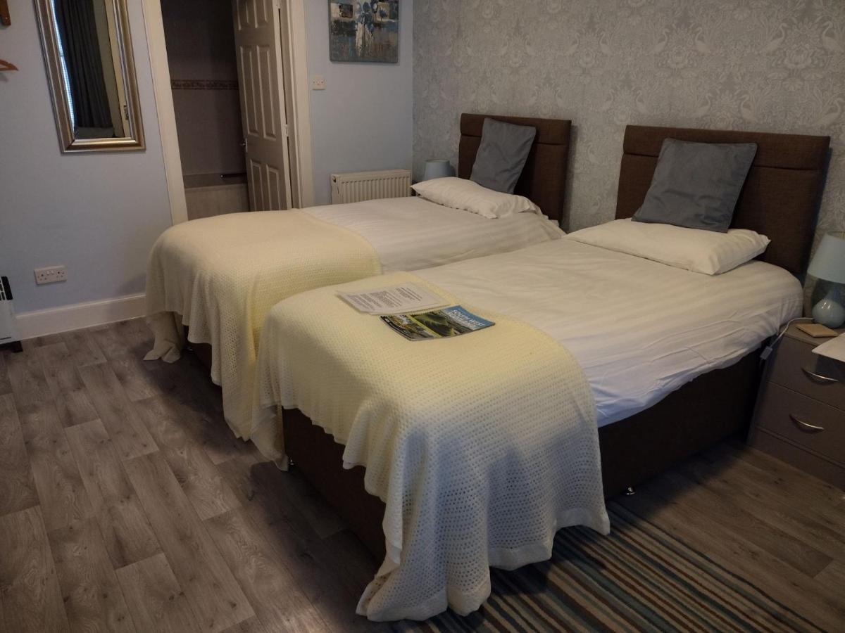 29 Well Street B&B Мофат Екстериор снимка