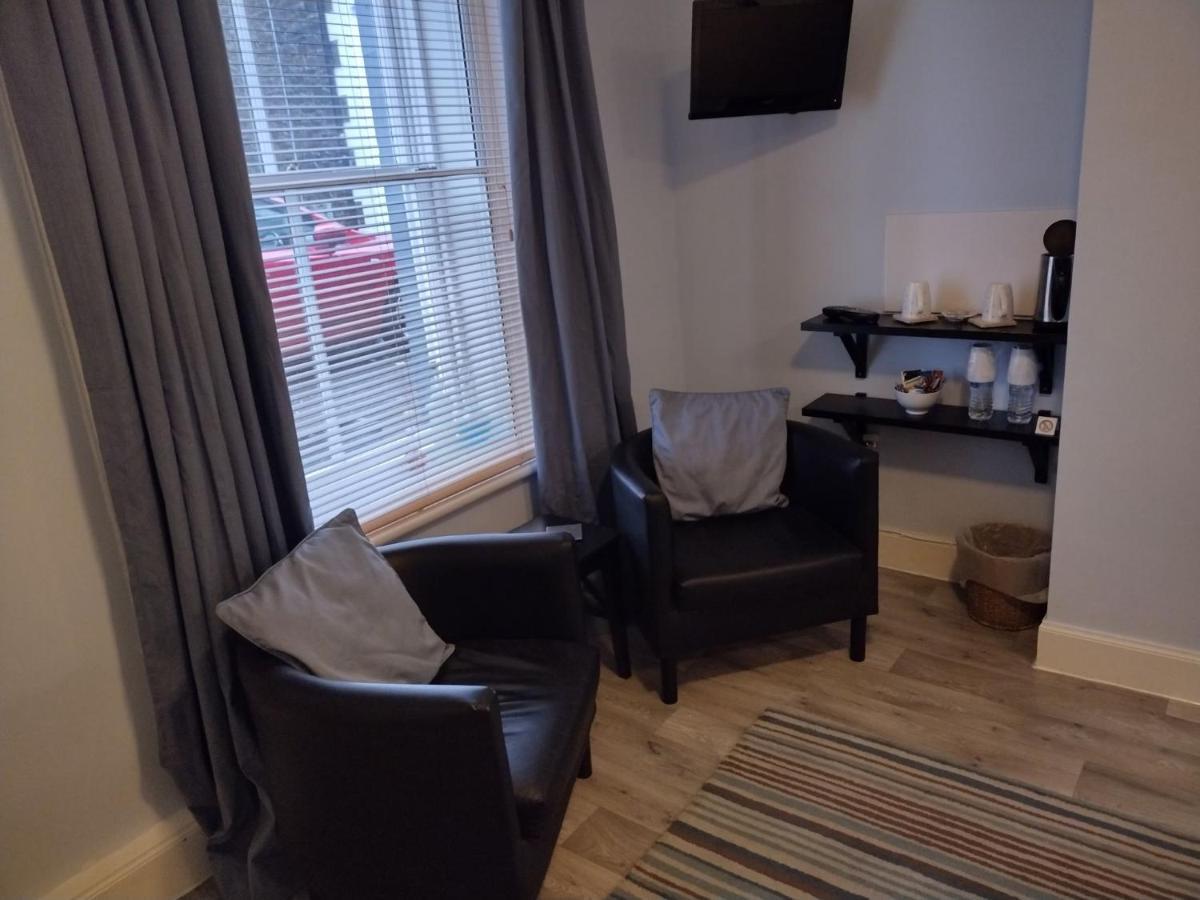 29 Well Street B&B Мофат Екстериор снимка