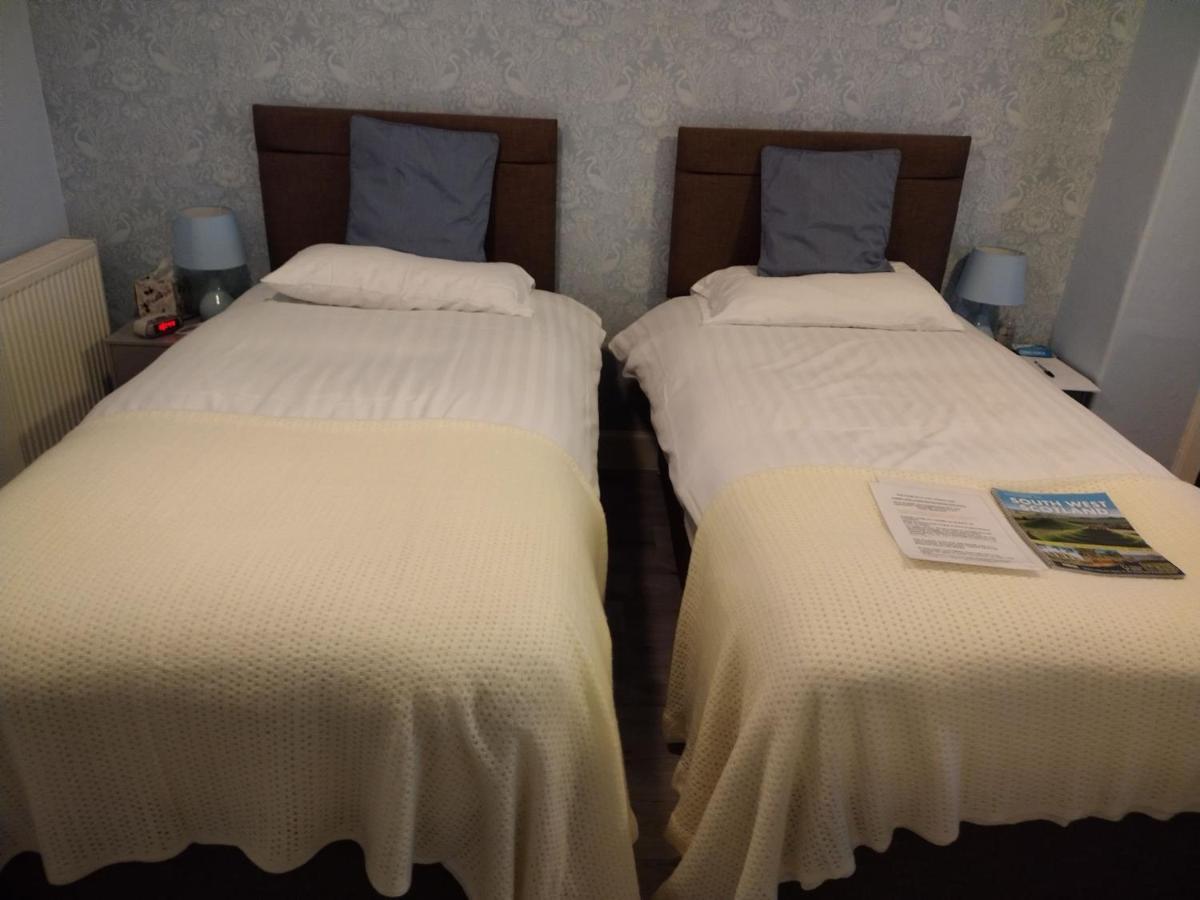 29 Well Street B&B Мофат Екстериор снимка